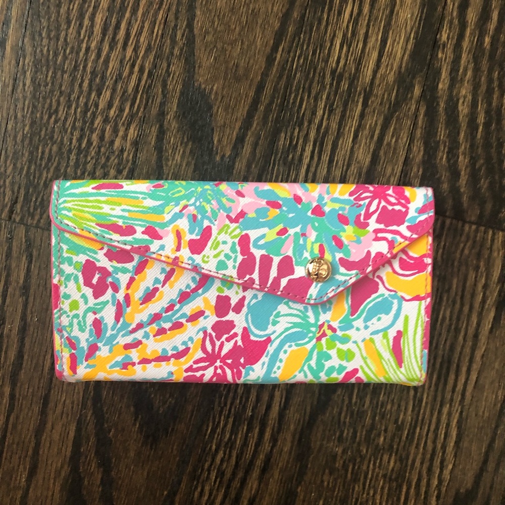 Lily Pulitzer sunglasses case